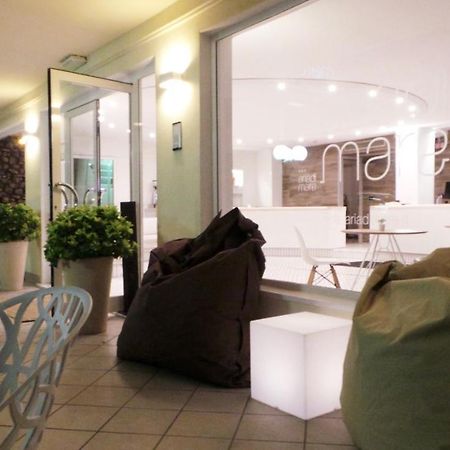 Hotel Aria Di Mare - Bed & Brunch In Centro A Riccione Exterior foto